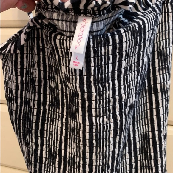 Black and white romper - Picture 3 of 3